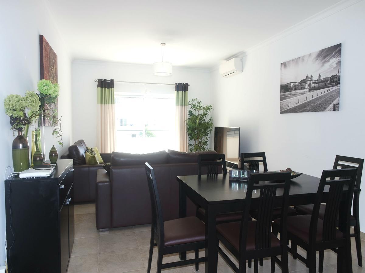 Apartment C04 - Pool View 3 Bed *