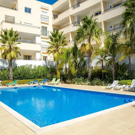 C04 - Pool View 3 Bed Apartment Lagos Exterior photo